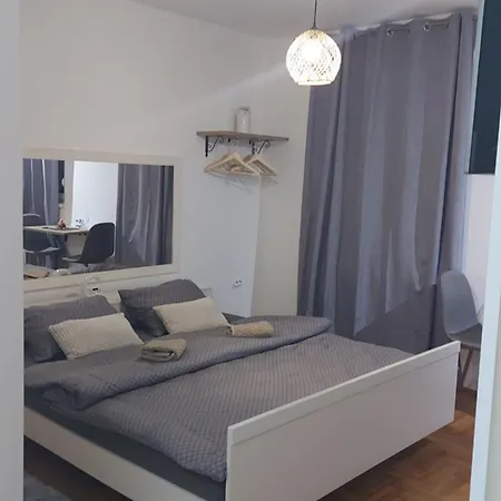 River سريمسكا ميتروفيكا